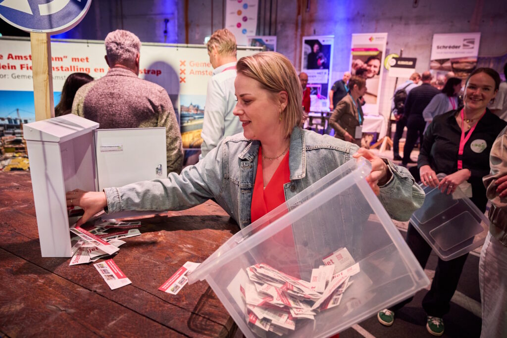 Winnaars publieksprijs Schreuders_3_stemmen geteld